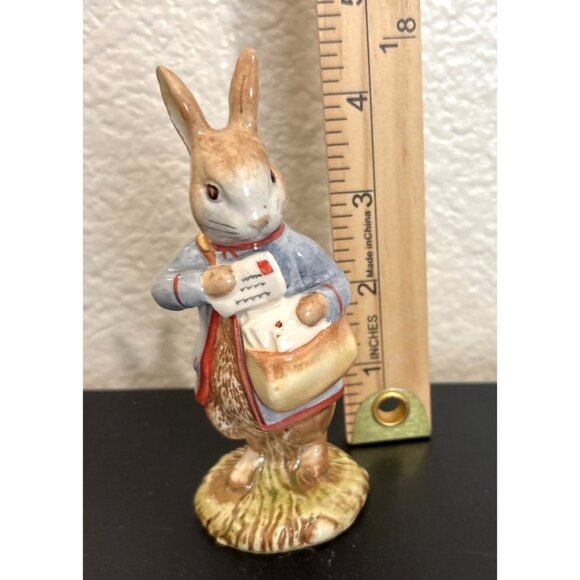 Beatrix Potter Figurine Peter with Post Bag Royal Albert, England, Copyright 199 - Picture 7 of 7